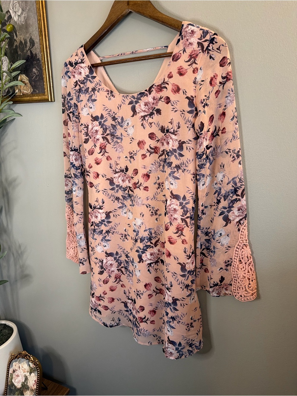 Speechless Floral Blouse XS Pink Crochet Lace Bell Sleeve Boho Cottagecore Tunic - Picture 3 of 9